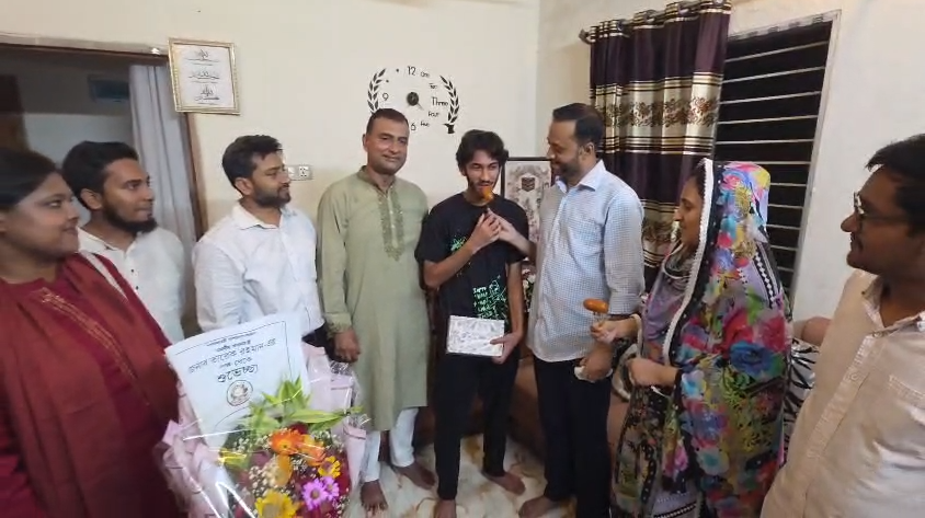 গুমের শিকার সোহেলের ছেলে এসএসসিতে উত্তীর্ণ, শুভেচ্ছা জানালেন প্রধানমন্ত্রী তারেক রহমান